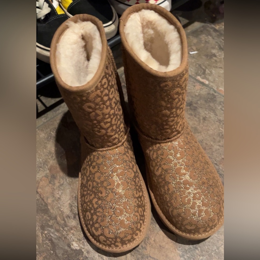 Sparkle leopard print UGGs